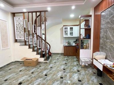Thật! Mặt ngõ Thịnh Quang, ô tô đỗ cửa, ngõ thông, KD, ở luôn, 40m2*6T. Mua bán nhà ở tại Quận Đống Đa Hà Nội được đăng bởi Ngọc Trâm