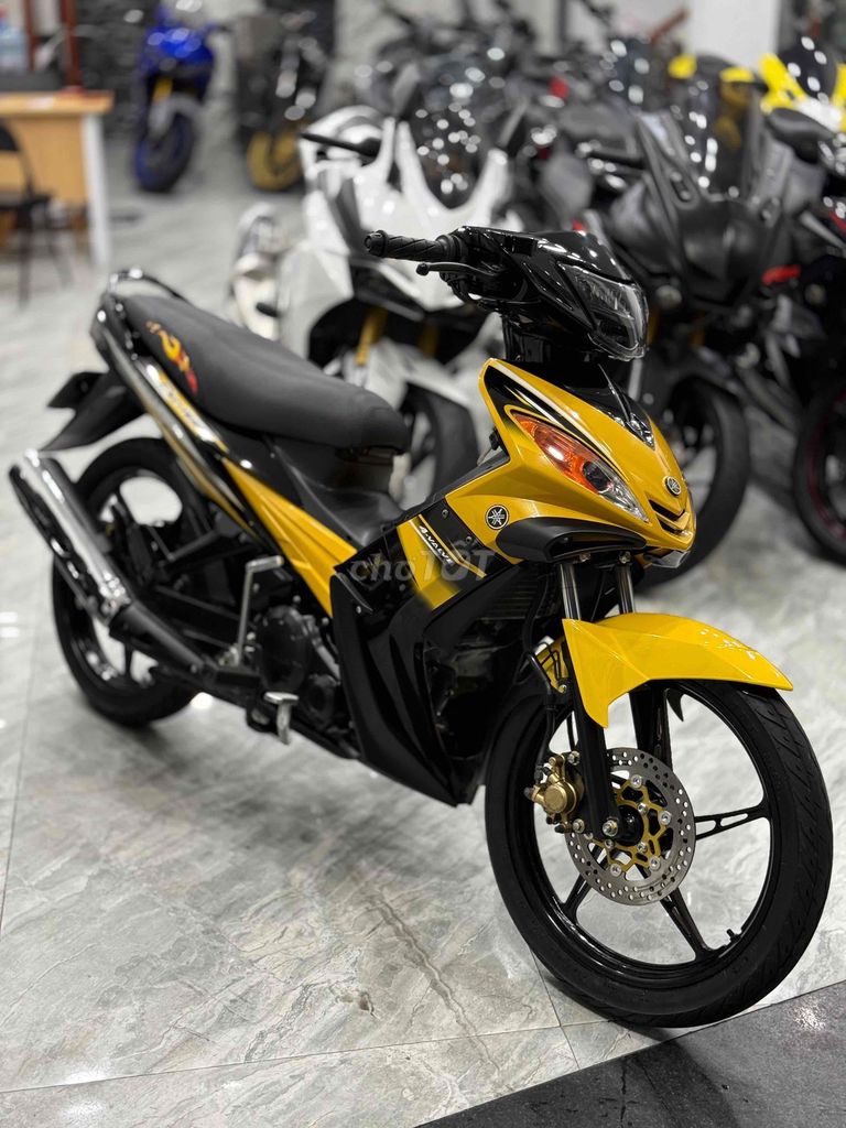 Yamaha Exciter 135, черное золото, автомат