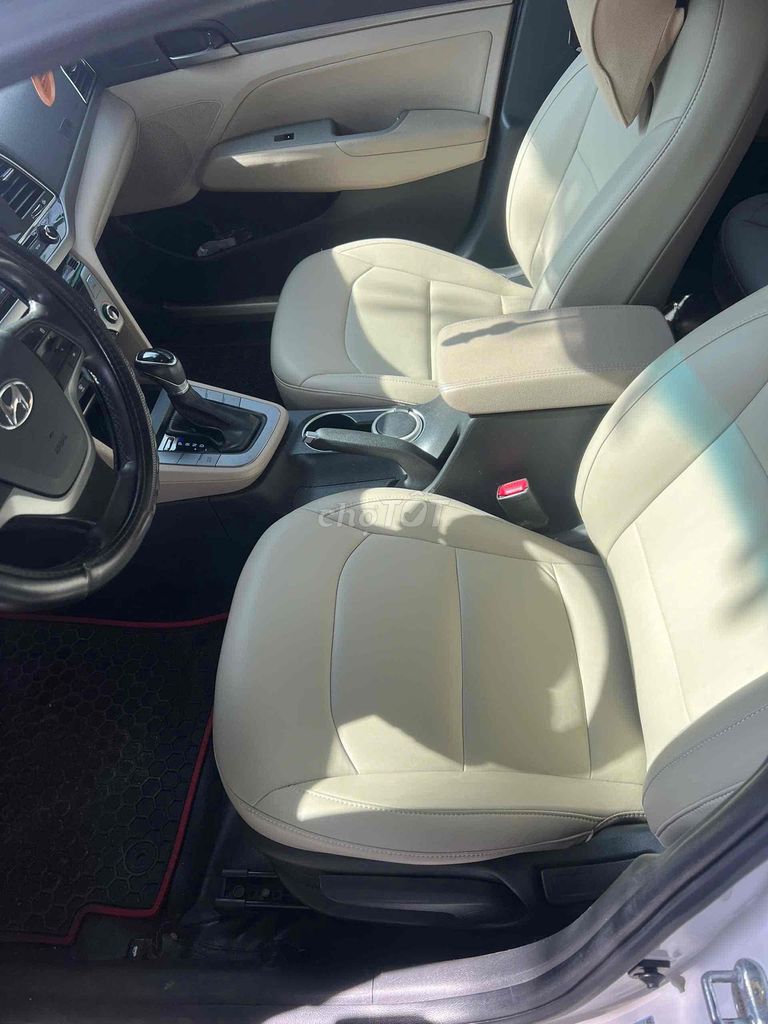 Hyundai Elantra 2018 1.6 AT - 1 km. Mua bán Ô tô tại Quận 12 Tp Hồ Chí Minh được đăng bởi helo hình 9
