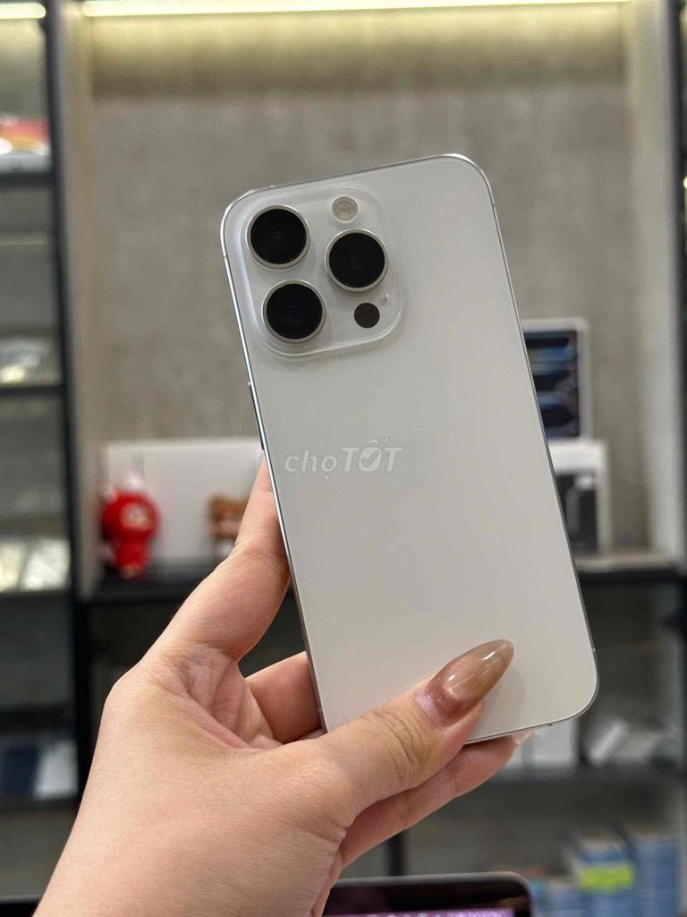 Apple iPhone 15 Pro 512GB Trắng Like New 99% Zin. Mua bán Điện thoại tại Quận 8 Tp Hồ Chí Minh được đăng bởi CA REM BÁN TÁO hình 1