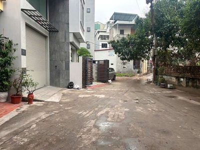 BÁN NHÀ 6 TẦNG THANG MÁY OTO 7 CHỖ VÀO NHÀ. Mua bán nhà ở tại Quận Long Biên Hà Nội được đăng bởi Phú Phan Anh