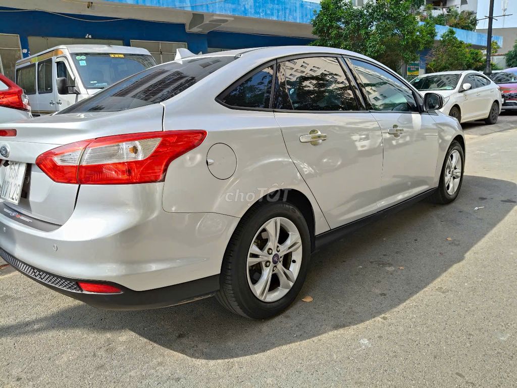 Ford Focus 2012 1.8 AT - 79000 km