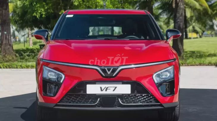 VinFast VF7 Plus đỏ giá tốt giao ngay chỉ 152 tr