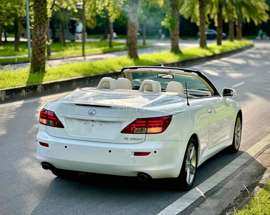 Lexus IS 2012 - 22000 km