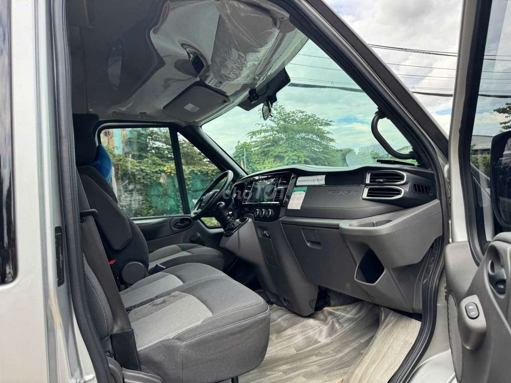 Ford Transit 2024 16 chỗ Bạc 77254 km. Mua bán Ô tô tại Quận Bình Tân Tp Hồ Chí Minh được đăng bởi LÂM TUẤN VINH hình 3