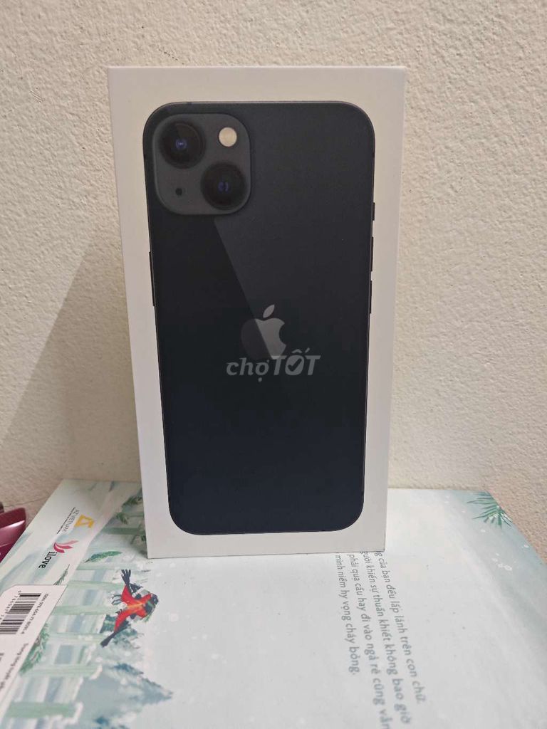IPhone 13 128 GB Midnight mới nguyên seal. Mua bán Điện thoại tại Huyện Tiên Du Bắc Ninh được đăng bởi Tiến hình 1