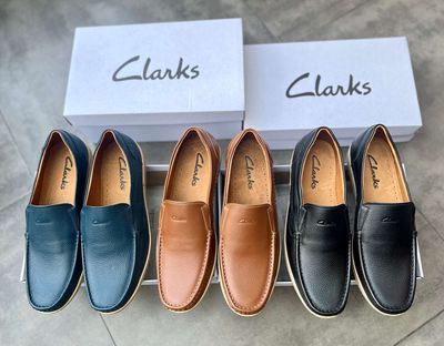 Giầy Clarks mới 100%
