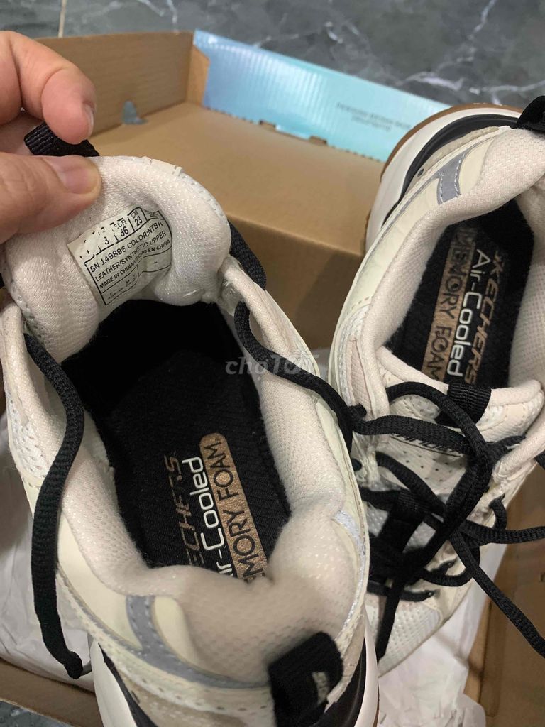 Giày thể thao nữ Skechers Lander S