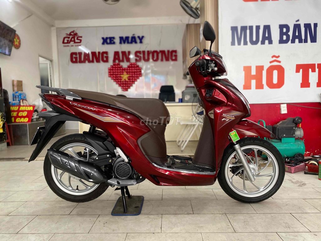 Honda Vision 110 đk 2022 màu đỏ đen BSTP. Mua bán Xe máy tại Quận 12 Tp Hồ Chí Minh được đăng bởi Xe Máy Hoàng Giang An Sương  hình 3