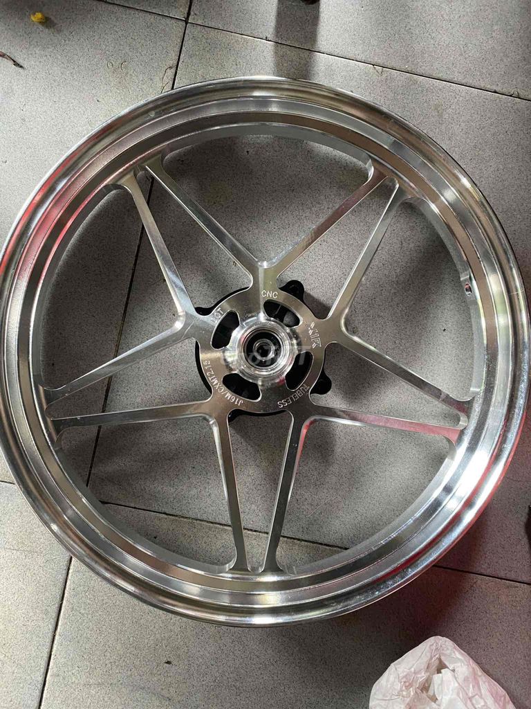 Mâm xe máy SH Mode CNC Bạc. Mua bán Phụ tùng xe tại Quận 6 Tp Hồ Chí Minh được đăng bởi Hung Phu hình 4