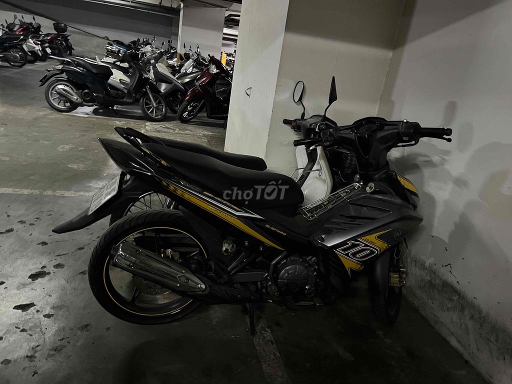 Yamaha Exciter 135 Kỉ niệm 10 năm Đen vàng