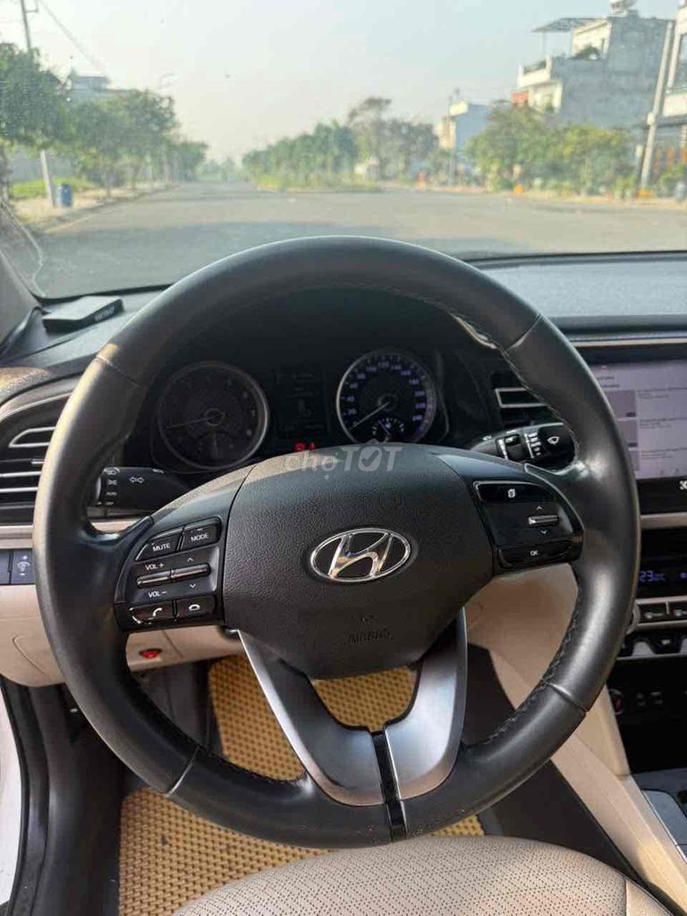 Hyundai Elantra 2019 GLS 1.6 AT. Mua bán Ô tô tại Quận Bình Tân Tp Hồ Chí Minh được đăng bởi Trường bình tân ôtô hình 10