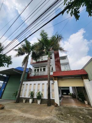CHO THUÊ NHÀ BIỆT THỰ MẶT TIỀN ĐƯỜNG DT 743B TX TÂN UYÊN BÌNH DƯƠNG CỦ