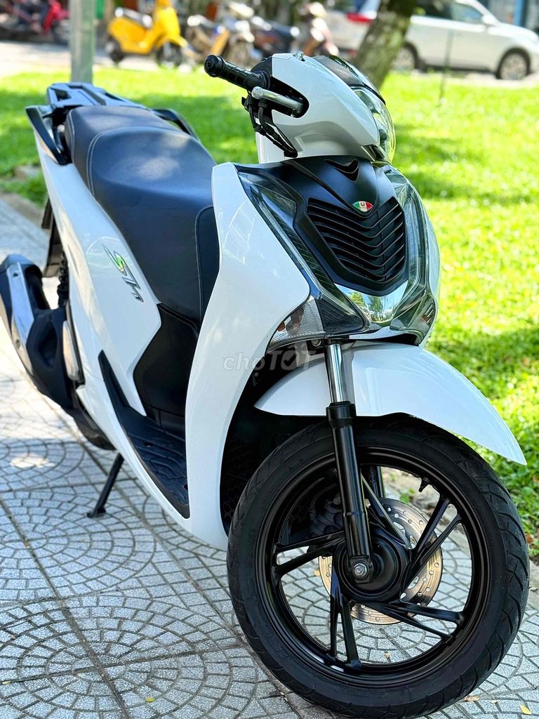 Хонда SH 125 2017 Белая