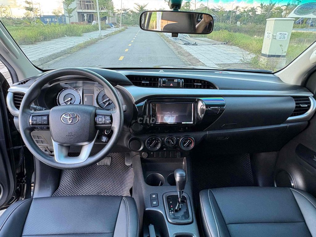 Toyota Hilux 2021 2.4E 4x2 AT - 75000 km. Mua bán Ô tô tại Thành phố Hà Tĩnh Hà Tĩnh được đăng bởi Vĩnh Trung hình 8