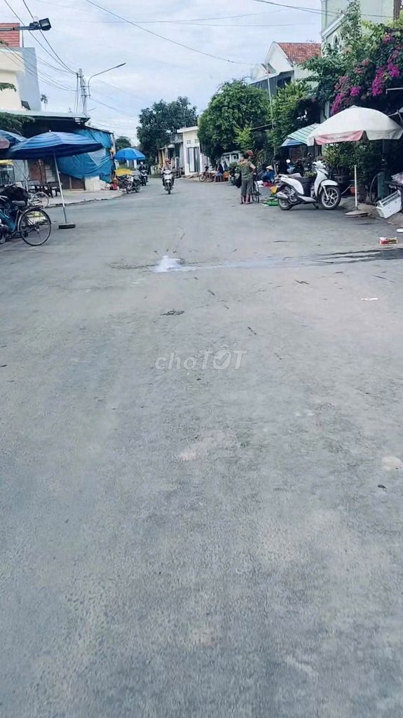 Chính chủ cần bán đất nhơn thành 115m², lộ giới 13m, giá 730 triệu Chính chủ cần bán đất nhơn thành 115m², lộ giới 13m, giá 730 triệu