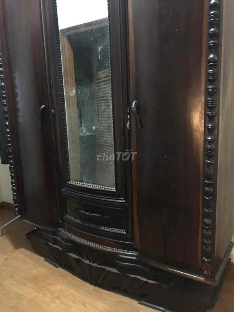Tủ gỗ cánh cong. Mua bán Tủ, kệ gia đình tại Quận Bắc Từ Liêm Hà Nội được đăng bởi Tony Bean hình 1