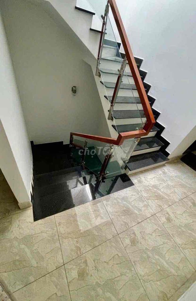 Аренда · 4 комн. · 64 м² · Quận 12, ул. Đường Vườn Lài