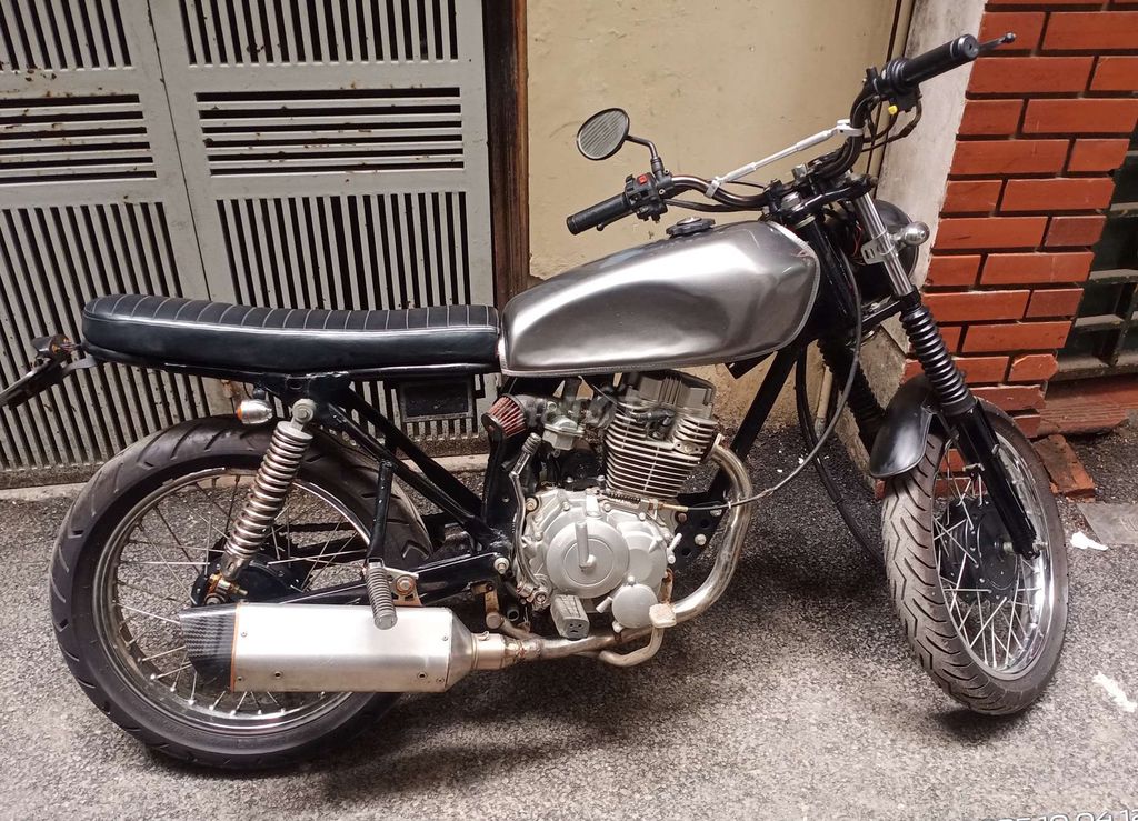 Xe daelim 125cc độ caferacer.. Mua bán Xe máy tại Quận Thanh Xuân Hà Nội được đăng bởi Mạc Kiệt hình 5