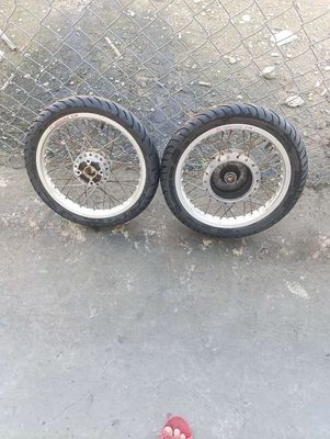 Bánh căm xe máy Vision Kim loại Bạc. Mua bán Phụ tùng xe tại Huyện Cần Đước Long An được đăng bởi Sóng Gió