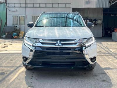 Mitsubishi Outlander 2019 Premium Trắng