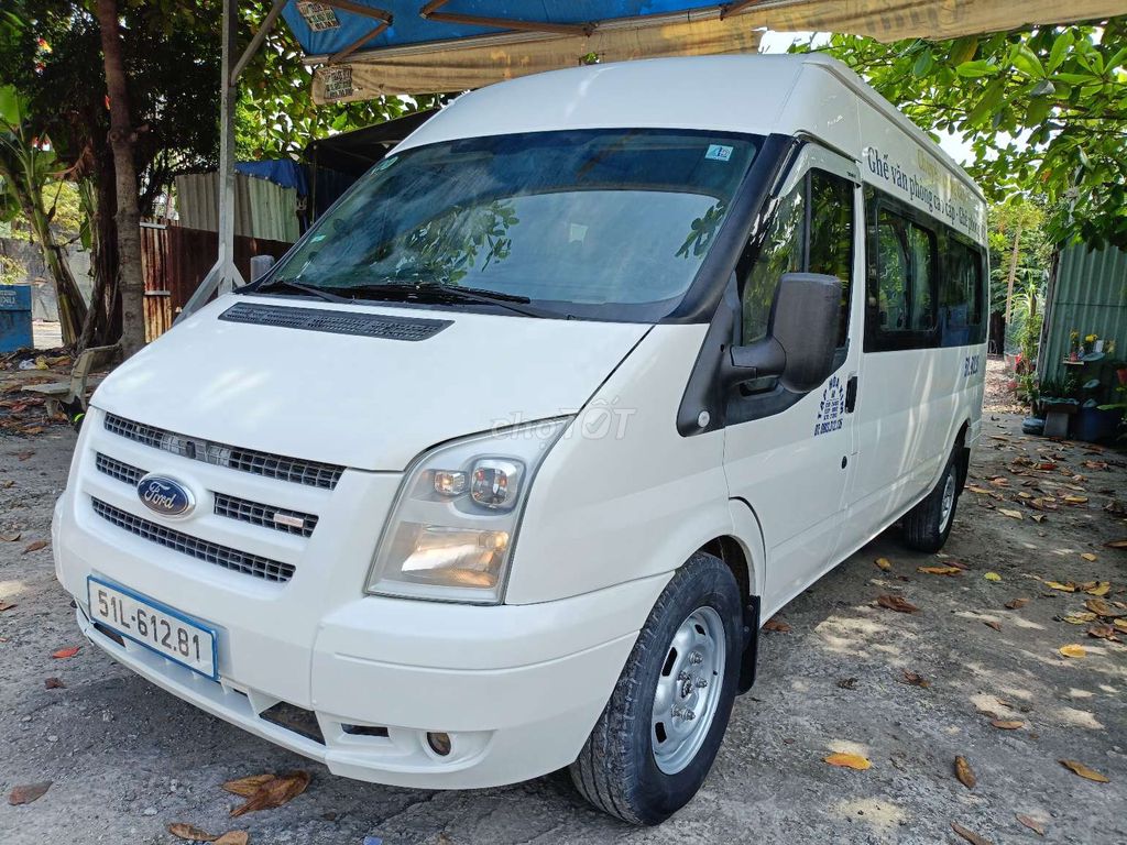 Ford transit 6 chỗ 900 kg