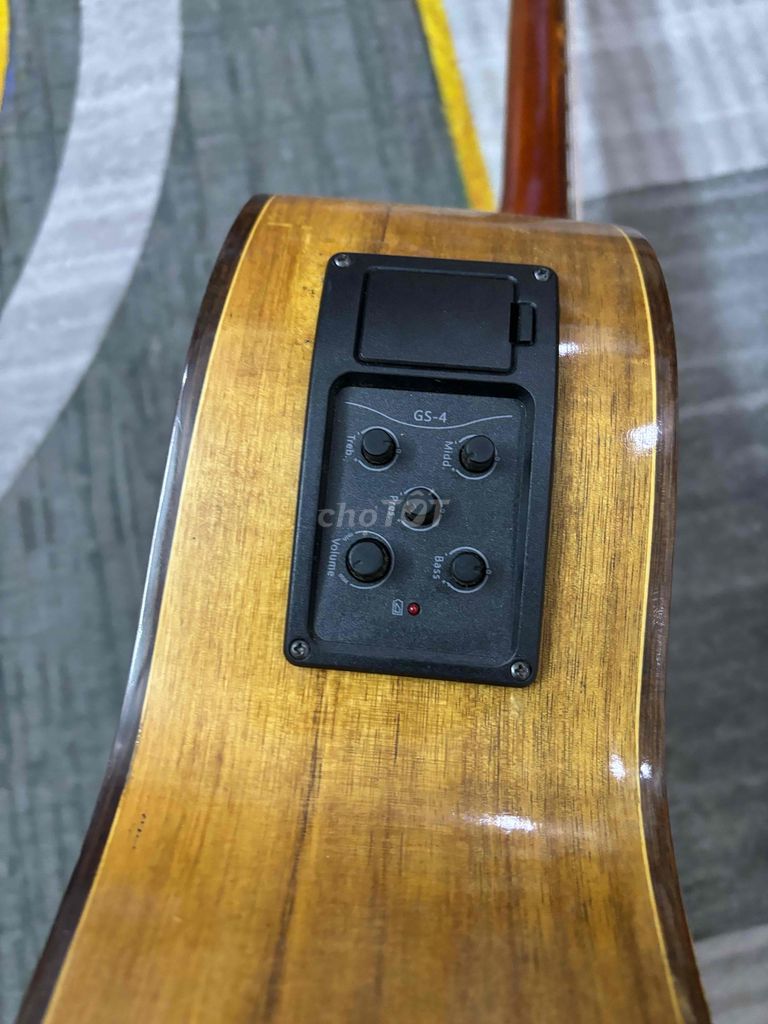 Đàn Guitar Acoustic Kèm Eq