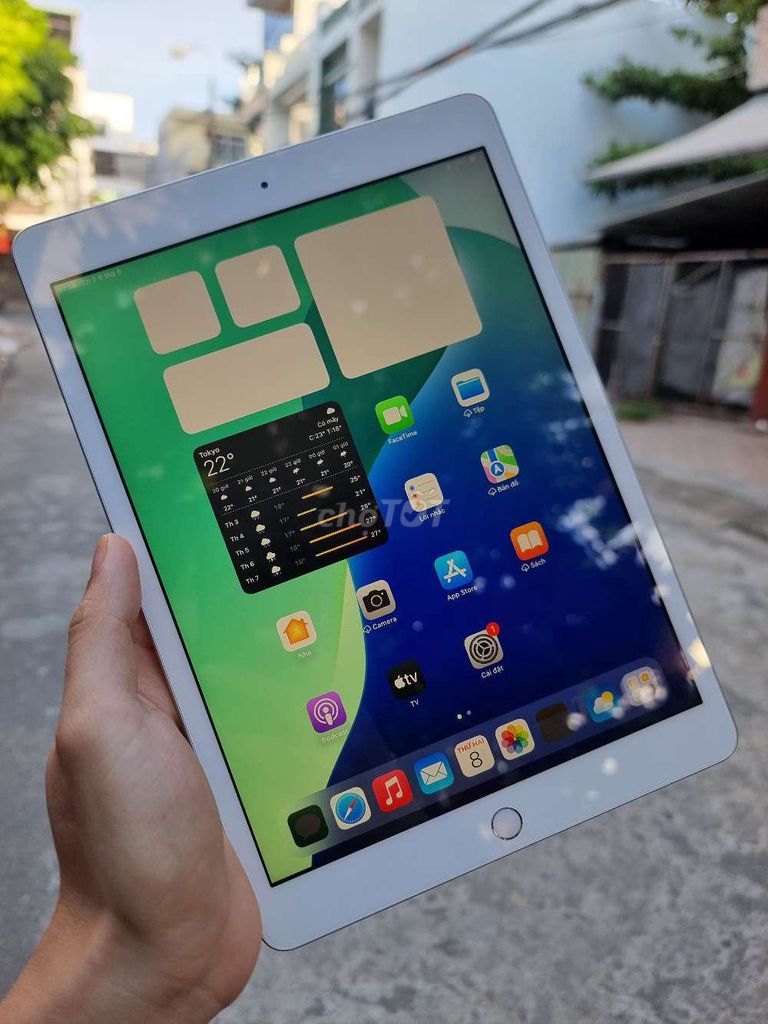 Apple iPad Gen 7 32GB Bạc. Mua bán Máy tính bảng tại Quận Liên Chiểu Đà Nẵng được đăng bởi Bảo Lâm hình 1