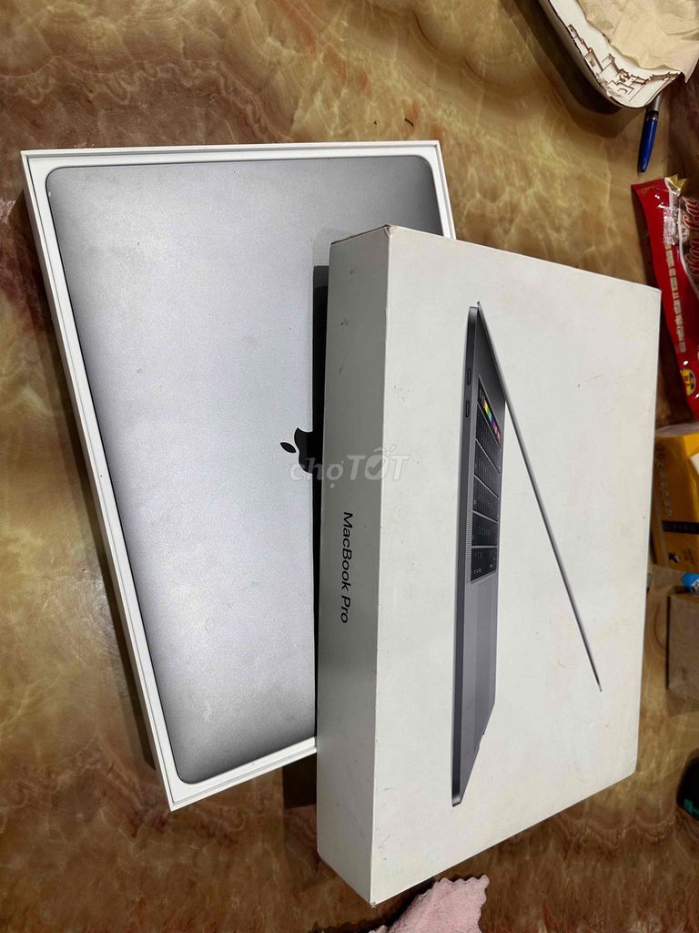Apple MacBook Pro 15-inch 2018 16GB/256GB Xám. Mua bán Laptop tại Huyện Gia Lâm Hà Nội được đăng bởi Nguyễn Hồng Ngọc hình 1