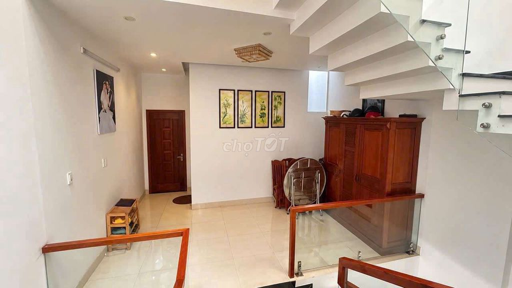 3-storey 4-bedroom house in Nam Việt Á near a park — photo 4
