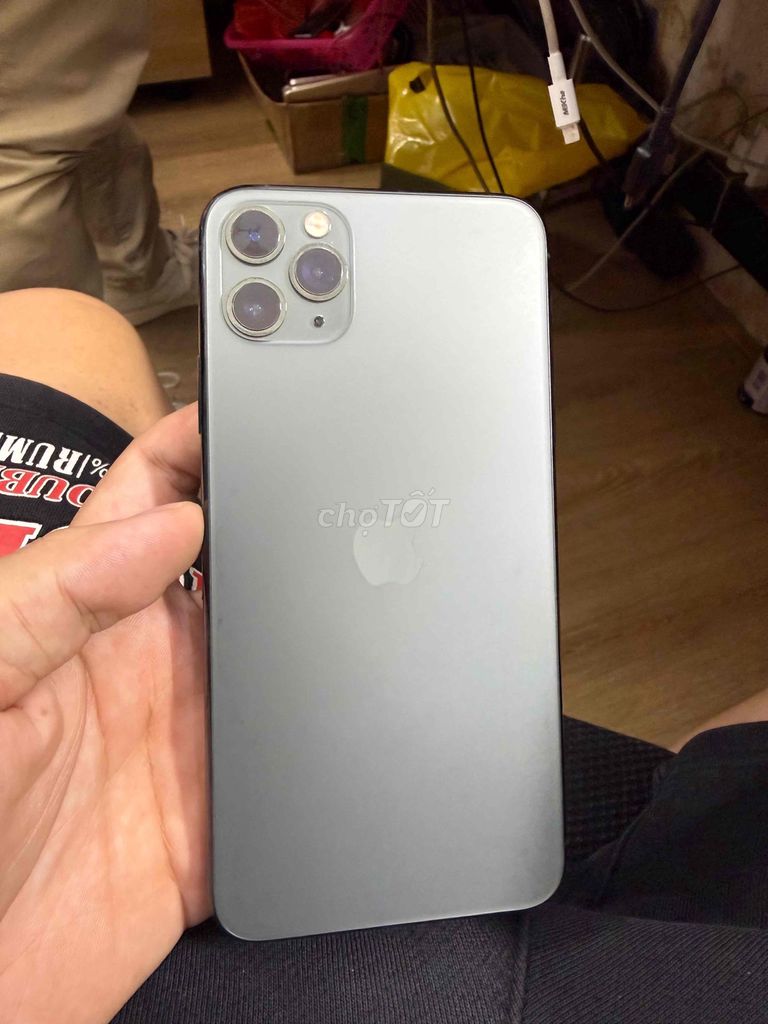 Apple iPhone 11 Pro Max 64GB Xám. Mua bán Điện thoại tại Quận Đống Đa Hà Nội được đăng bởi Hoàng quân store hình 1