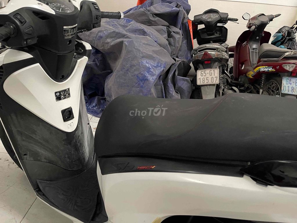 Sh 2014 lên ý xe zin chuẩn đẹp. Mua bán Xe máy tại Quận Ninh Kiều Cần Thơ được đăng bởi Cửa Hàng xe máy Hoàng Hải hình 1