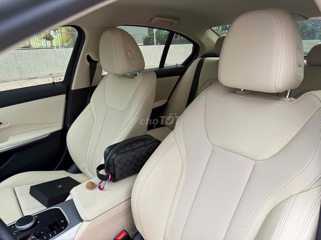 BMW 320i Sport Line LCI 2024 Siu Lướt 3.200km. Mua bán Ô tô tại Quận 7 Tp Hồ Chí Minh được đăng bởi Hoàng Thọ hình 9