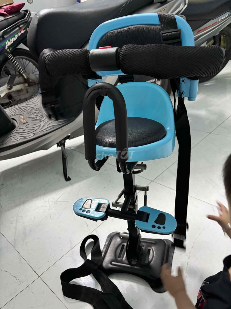 Ghế ngồi xe máy trẻ em Nhựa. Mua bán Mẹ và bé tại Huyện Bình Chánh Tp Hồ Chí Minh được đăng bởi Uyển Nhi Land  hình 1