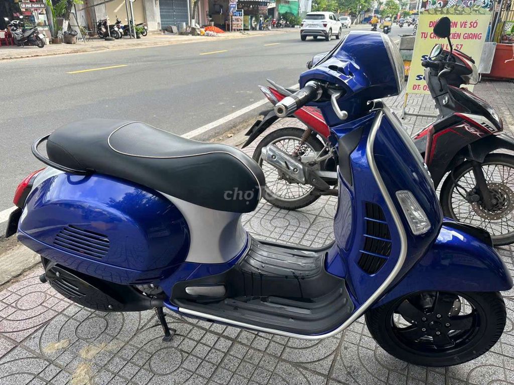 Vespa GTS 300 zin. Mua bán Xe máy tại Quận Ninh Kiều Cần Thơ được đăng bởi Truong hình 4