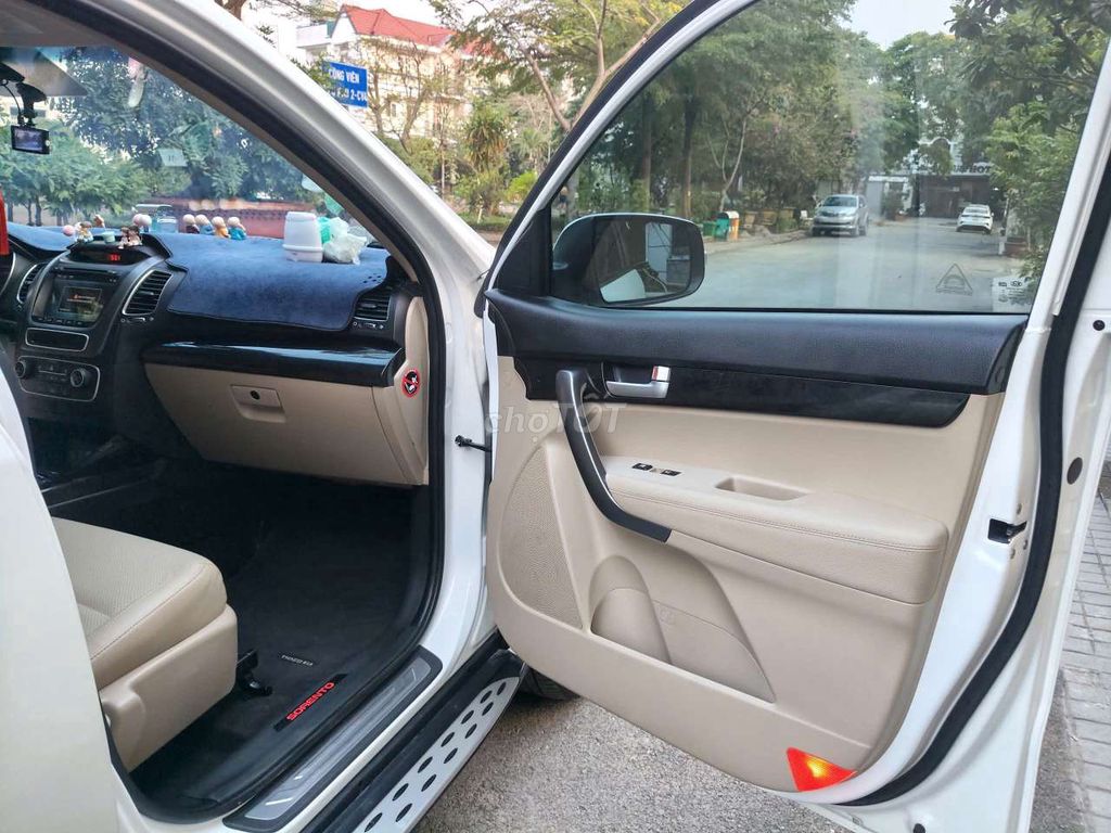 Kia Sorento 2019 Trắng 27000 km. Mua bán Ô tô tại Quận 8 Tp Hồ Chí Minh được đăng bởi VinFast Đại Lộc hình 12