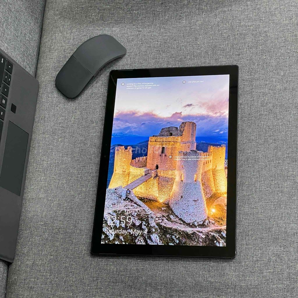 Surface Pro 6 sạc dưới 100 lần