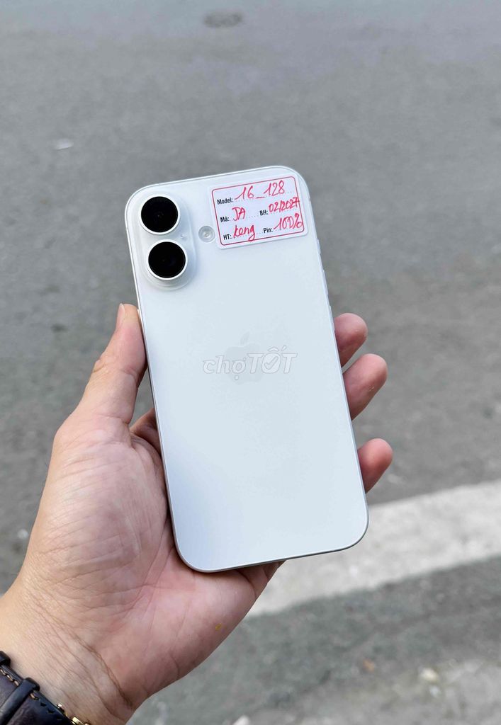 iPhone 16 128GB Trắng JA pin 100% còn bảo hành. Mua bán Điện thoại tại Quận Đống Đa Hà Nội được đăng bởi Lâm Bảo Tuyên hình 1