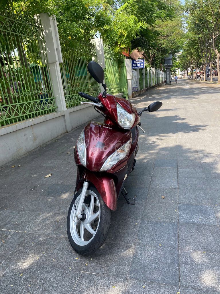 Honda Vision 2013 màu Đỏ. Mua bán Xe máy tại Quận 7 Tp Hồ Chí Minh được đăng bởi Anh Xuân hình 3
