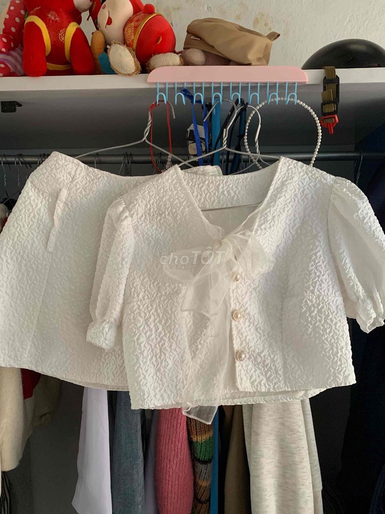 Set tiểu thư sang chảnh. Mua bán Quần áo tại Huyện M'Đrắk Đắk Lắk được đăng bởi Châu Anh hình 1