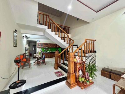 Nhà phố 102 m² · 3 PN · Yến Nê 2