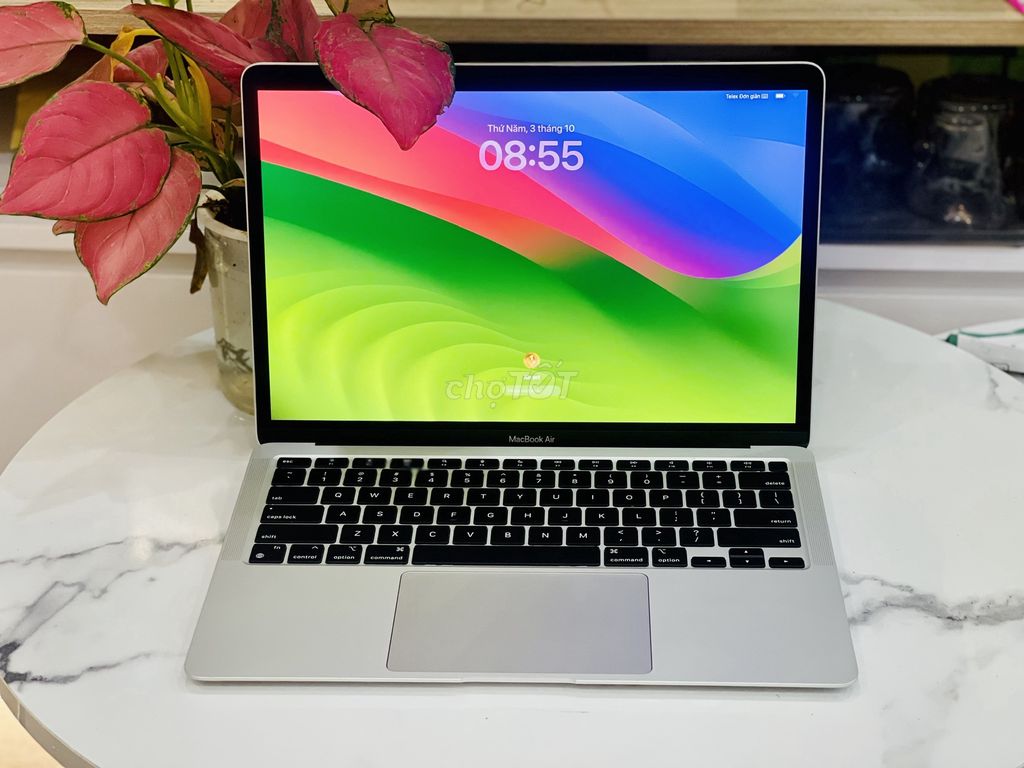 MacBook Air M1 – (Silver/M1/8GB/256GB) - MGN93