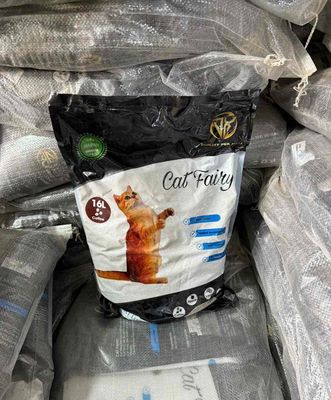 cát vệ sinh và hạt súp cho mèo