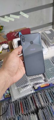 bán đt Asus Zenfone 5 2020, ram 4gb, 64gb