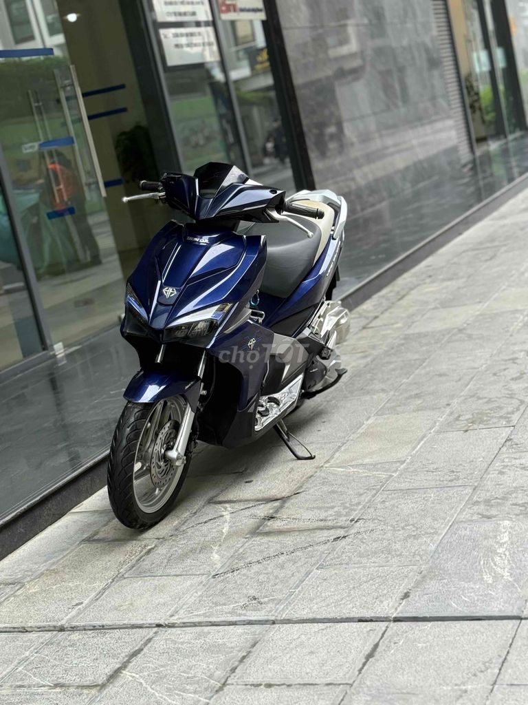 Honda Air blade 125 2017 đèn led 29B1-650.50. Mua bán Xe máy tại Quận Ba Đình Hà Nội được đăng bởi Xe Máy Nam Thi hình 7