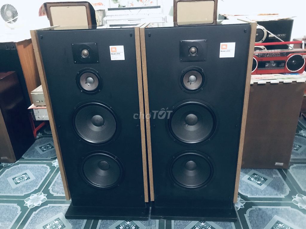 LOA MỸ JBJ J350