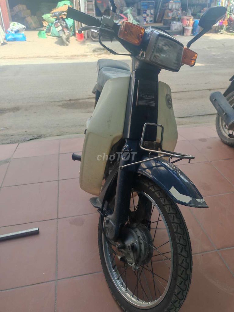 Honda Cub Nhật 82. 1 đời chủ. Đi chuẩn 4van9.  Zin. Mua bán Xe máy tại Quận Hà Đông Hà Nội được đăng bởi Dũng hình 3