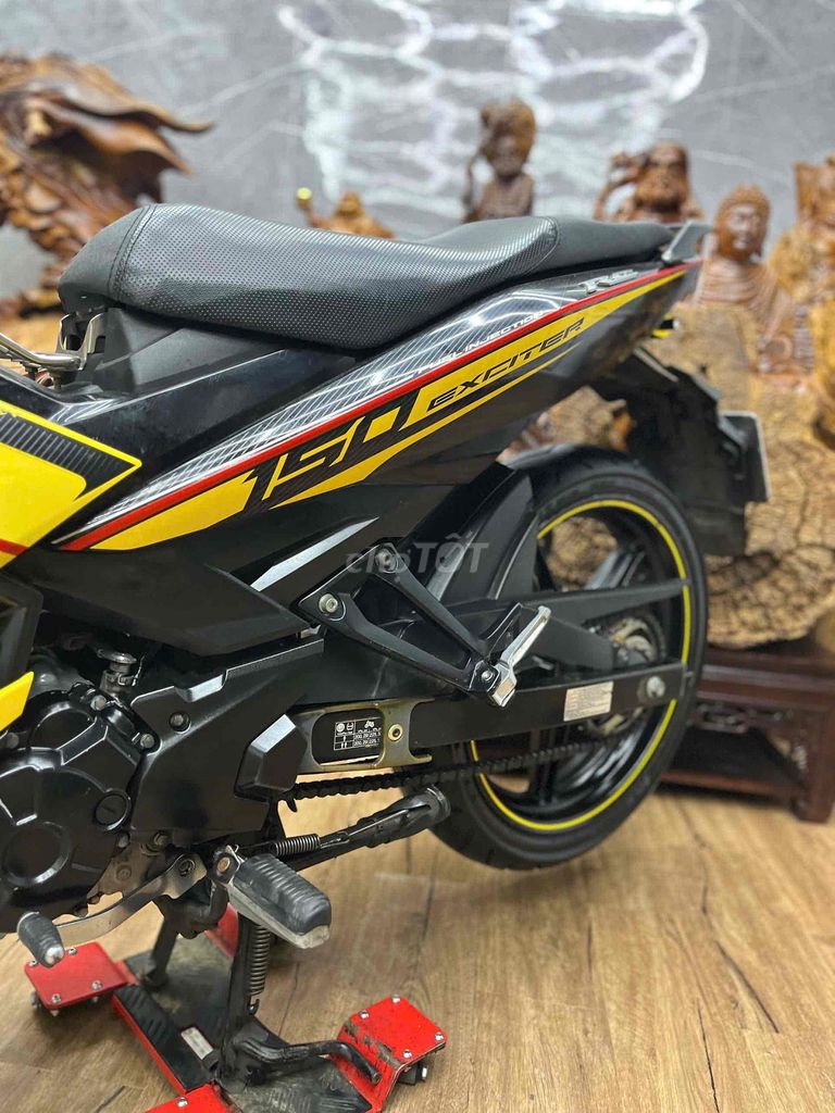 👉Exciter 2017 chính chủ biển Sg máy móc zin êm. Mua bán Xe máy tại Quận 7 Tp Hồ Chí Minh được đăng bởi Xe Cũ Hiếu CT hình 8