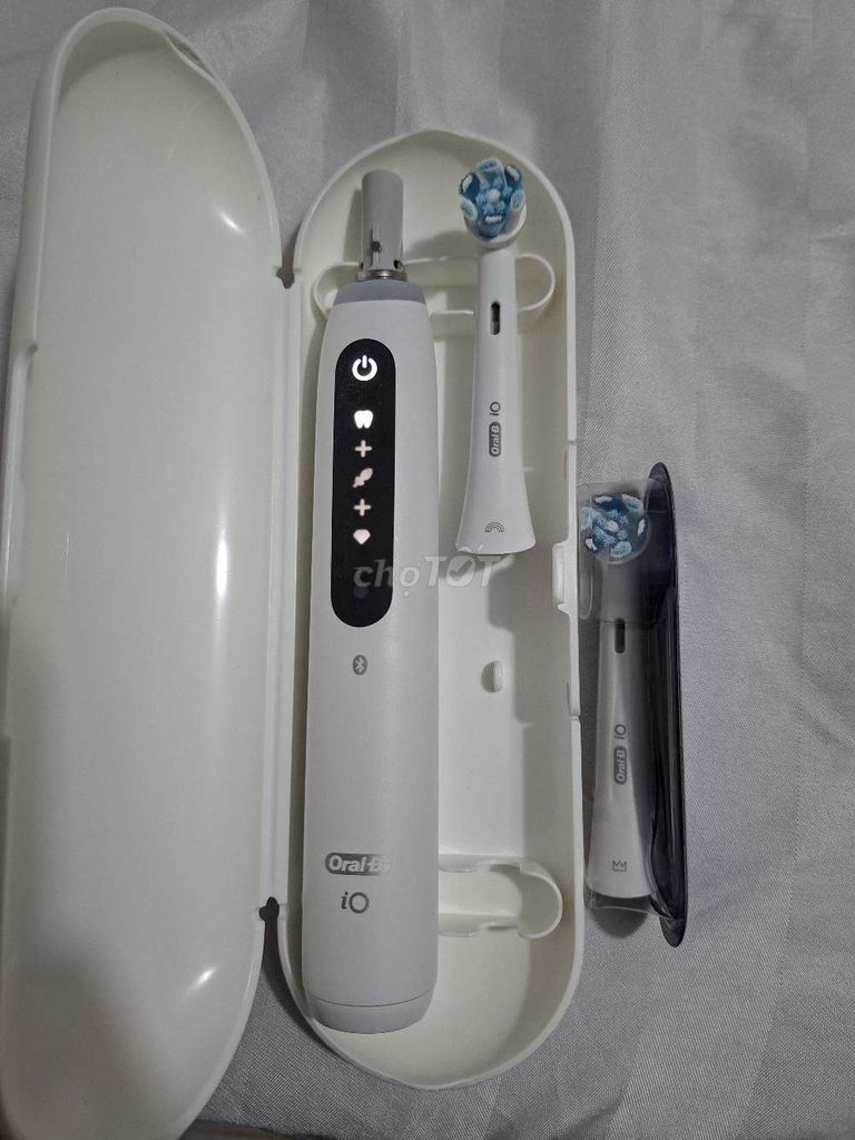 Bàn chải điện Oral-B iO 5 Trắng. Mua bán Phụ kiện thời trang khác tại Huyện Phong Điền Cần Thơ được đăng bởi sang nguyen hình 1
