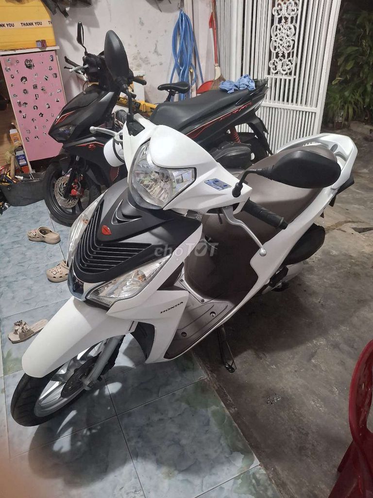 Vision 2018. Biển 43. Xe đẹp nguyên rin chất.. Mua bán Xe máy tại Quận Hải Châu Đà Nẵng được đăng bởi Mua Bán Xe Cũ Có Góp Nợ xấu hình 2